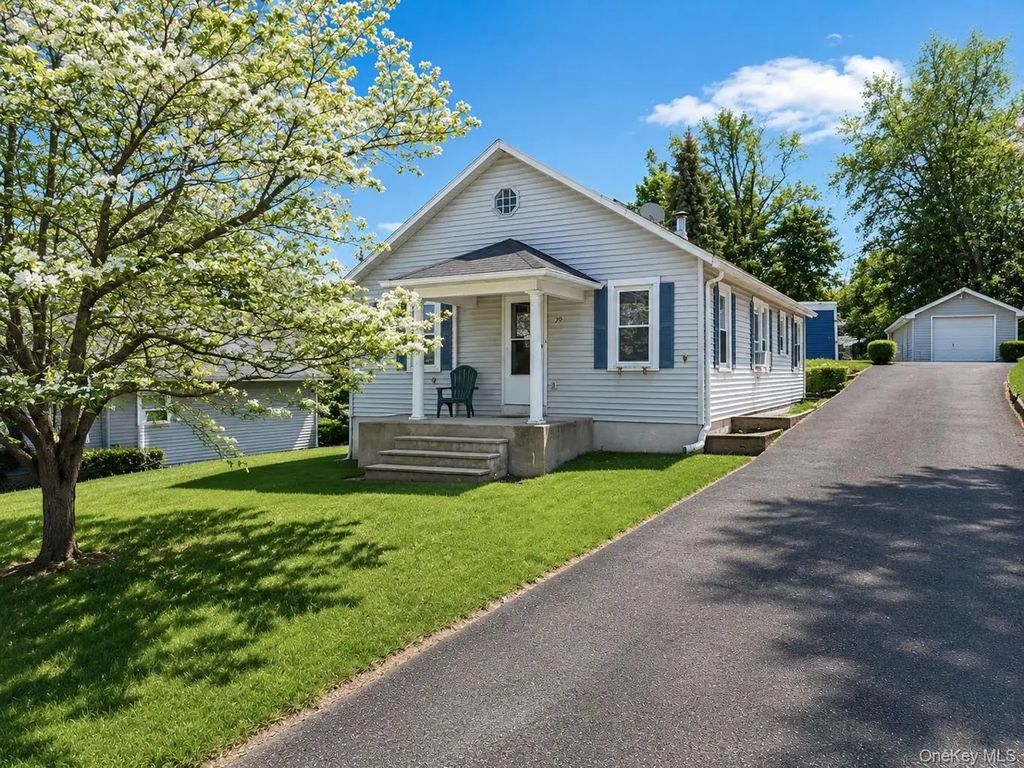79 Silver Spring Road, New Windsor