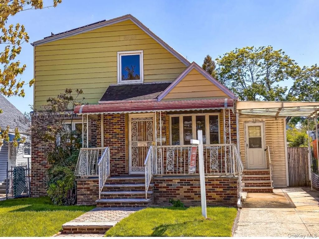 16324 20th Avenue, Whitestone