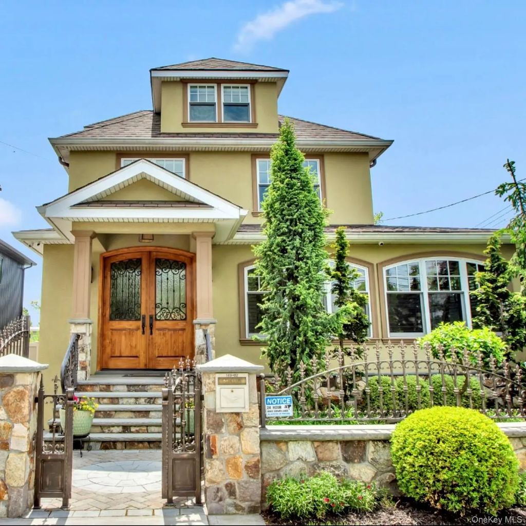 149-02 11th Avenue, Whitestone