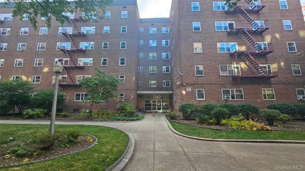 44-69 Kissena Boulevard # 4m, Flushing