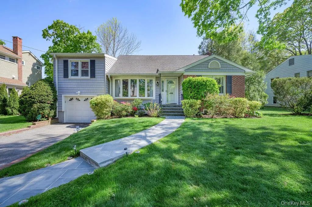 25 Frederick Lane, Scarsdale