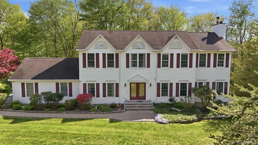 28 Sassinoro Drive, Putnam Valley