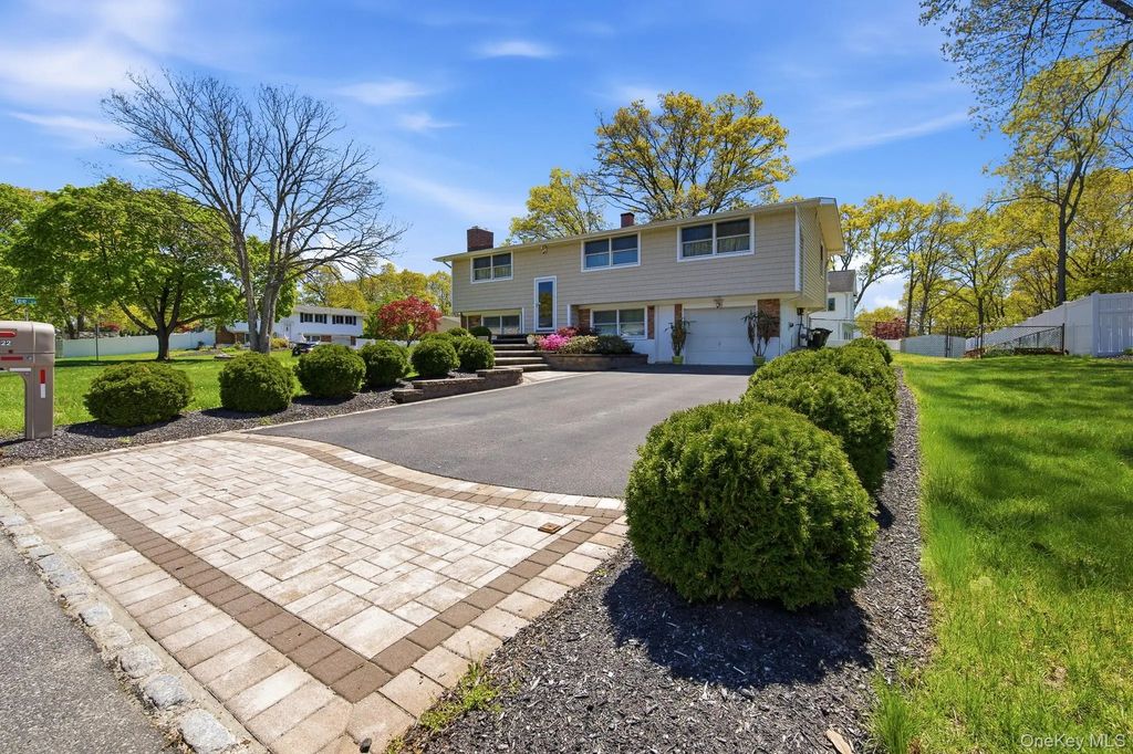 22 Fairway Drive, Port Jefferson Station
