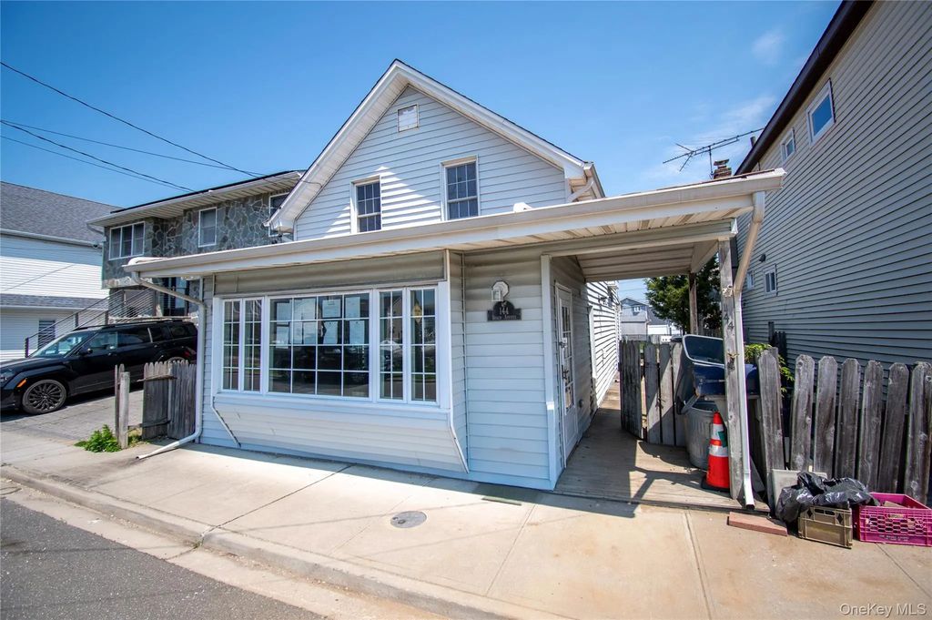 144 Beach Avenue, Bellmore