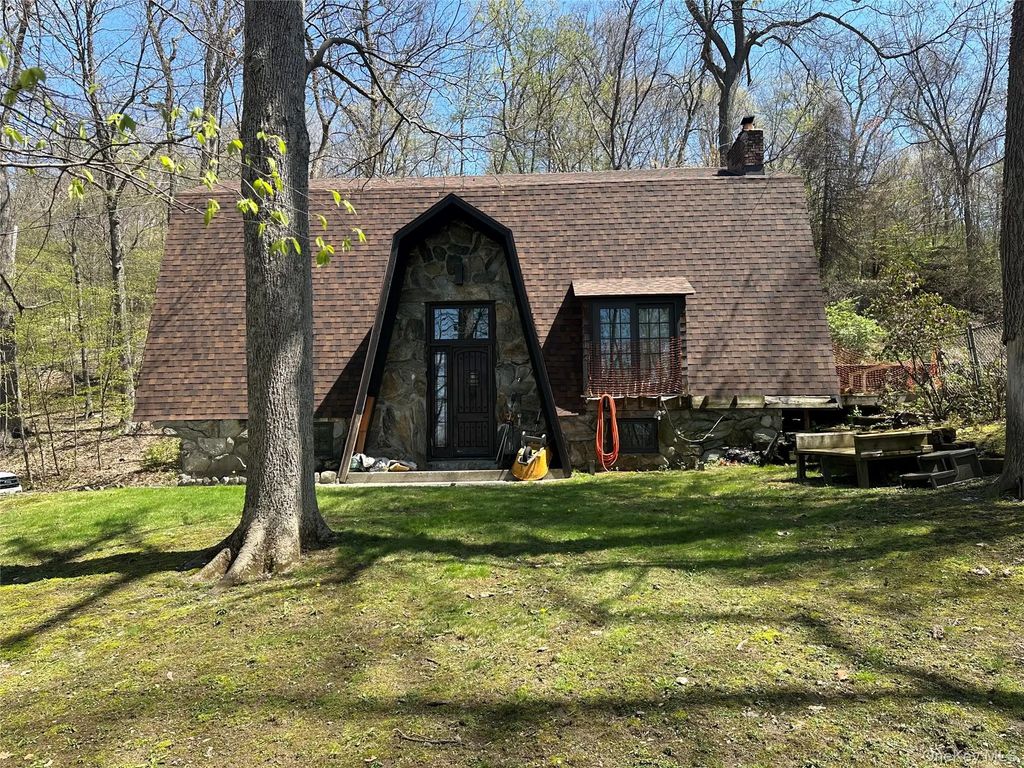 50 Dogwood Road, Hopewell Junction