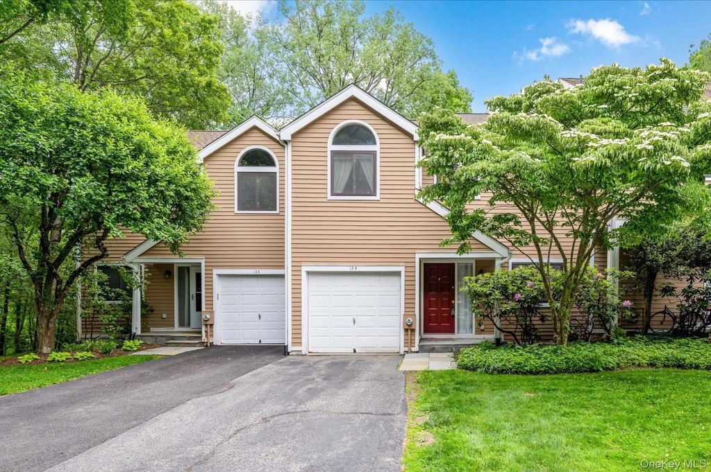 134 Bayberry Close, Chappaqua