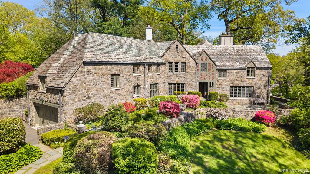 16 Aka 20 Essex Place, Bronxville