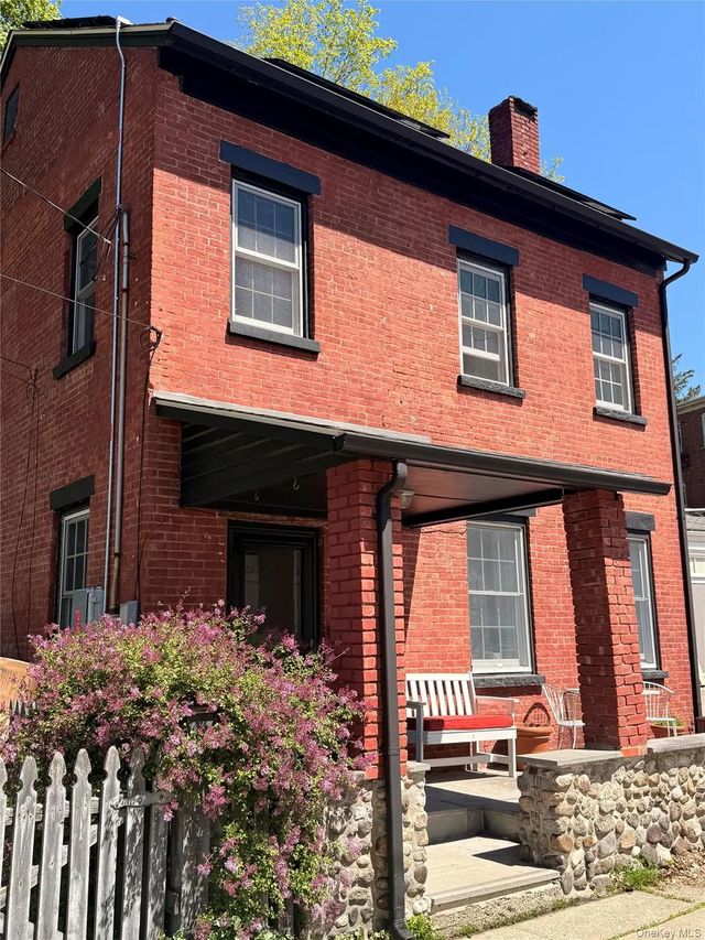 6 Church Street, Cold Spring