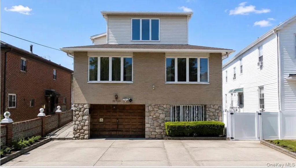 71-30 165th Street, Fresh Meadows