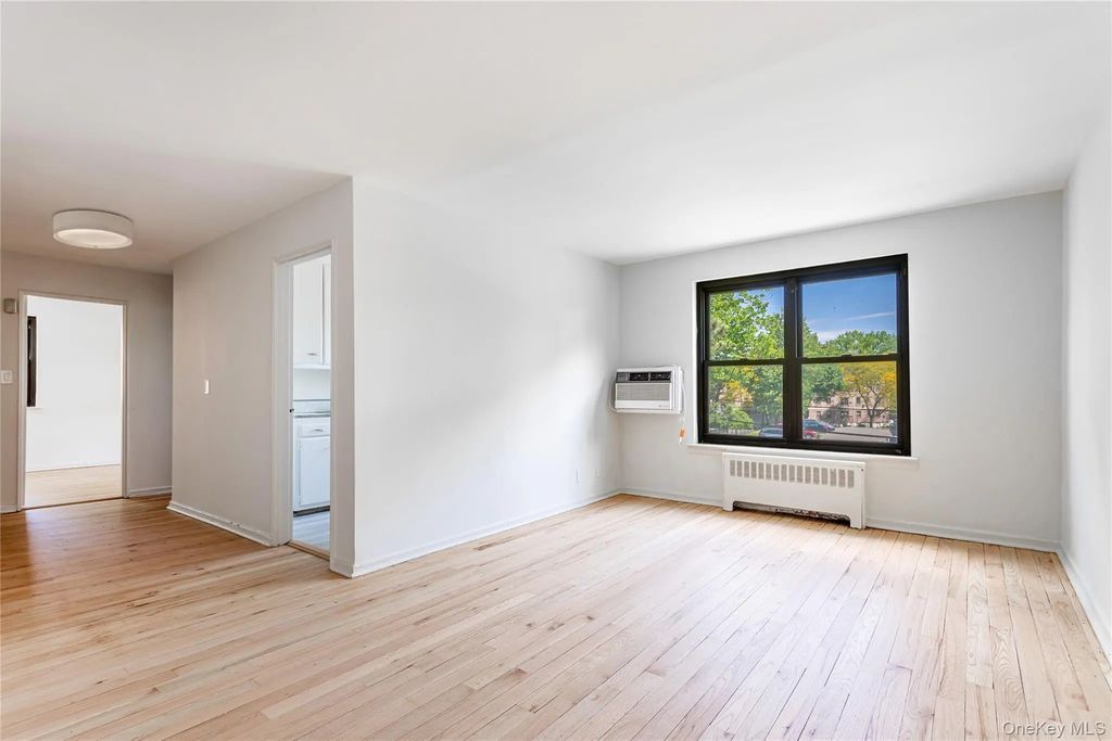 9 Terrace Circle # 2c, Great Neck