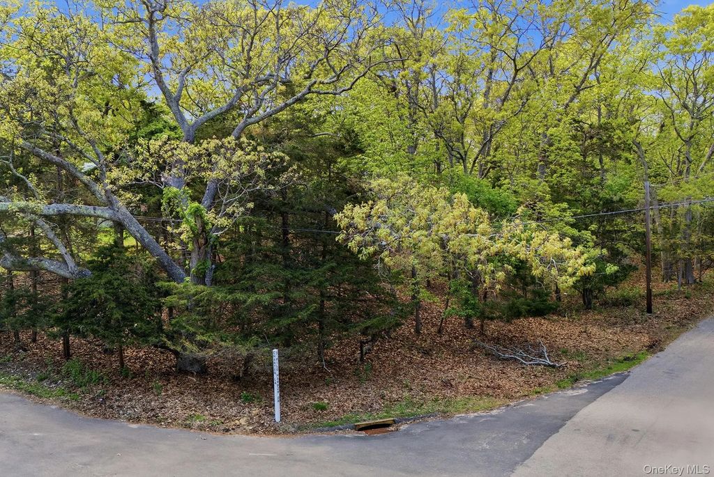 27 Three Mile Harbor Drive, East Hampton