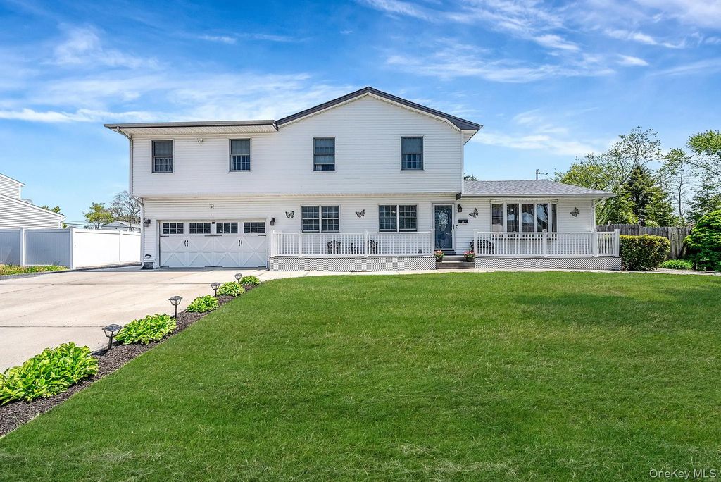 111 Chapel Hill Drive, Brentwood