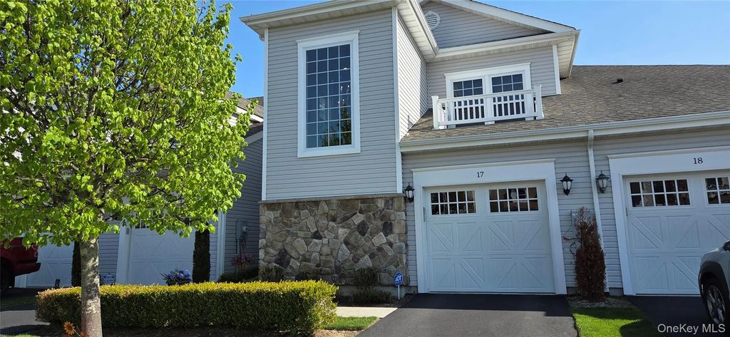 17 Greentree Court, Shirley