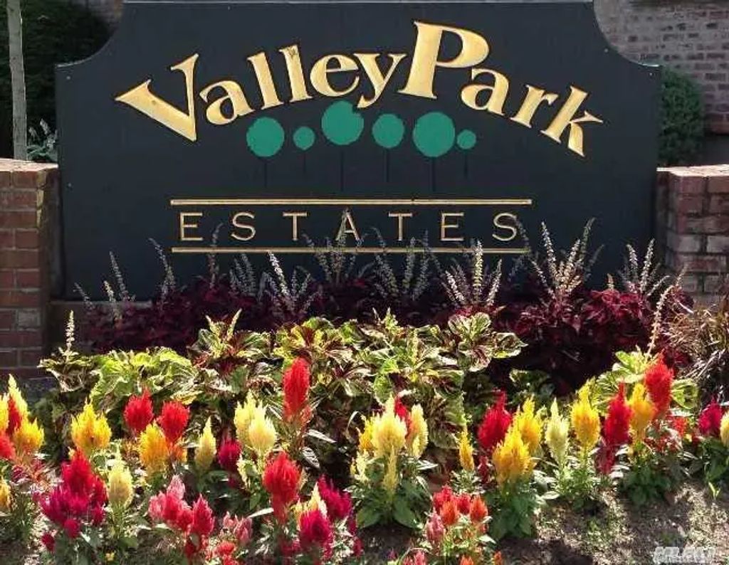 1003 Rottkamp Street 1, Valley Stream