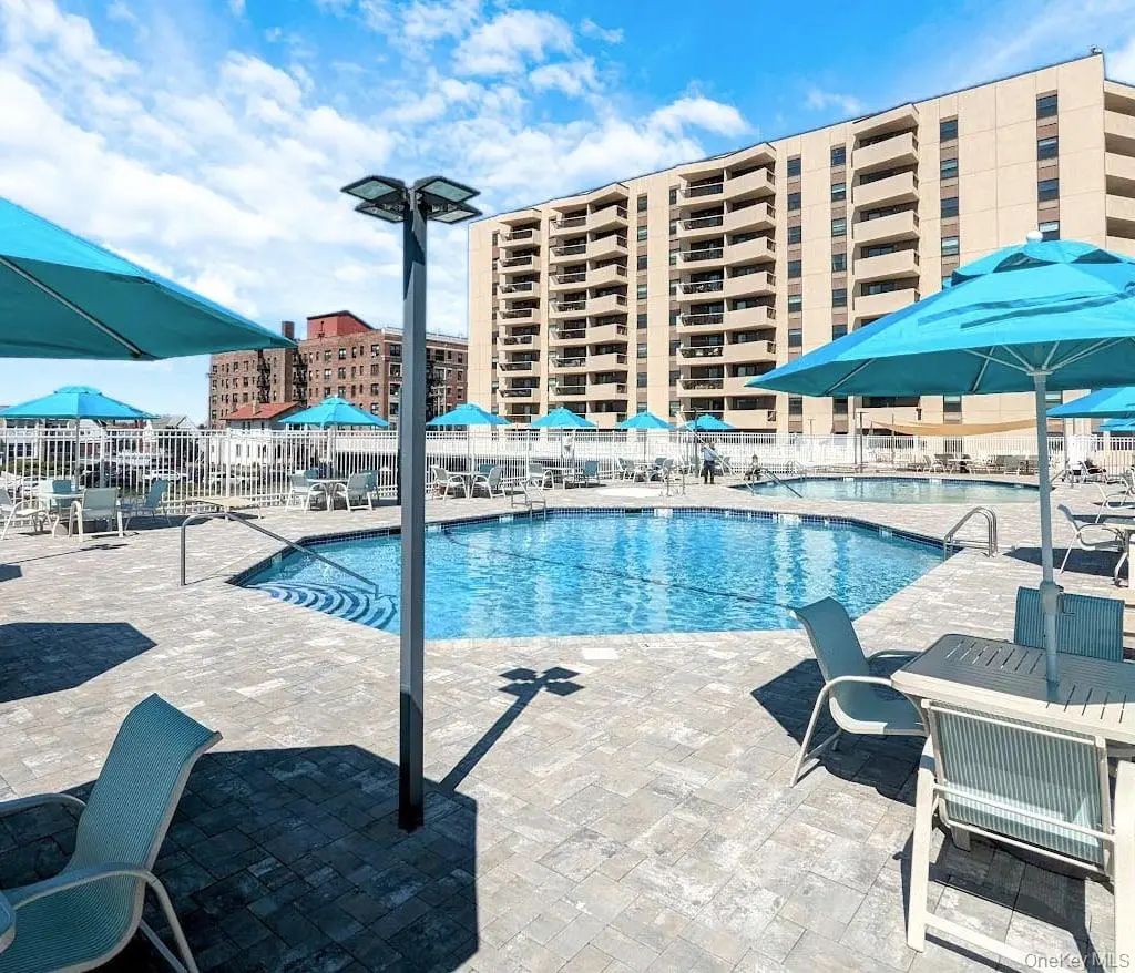 360 Shore Road # 2c, Long Beach