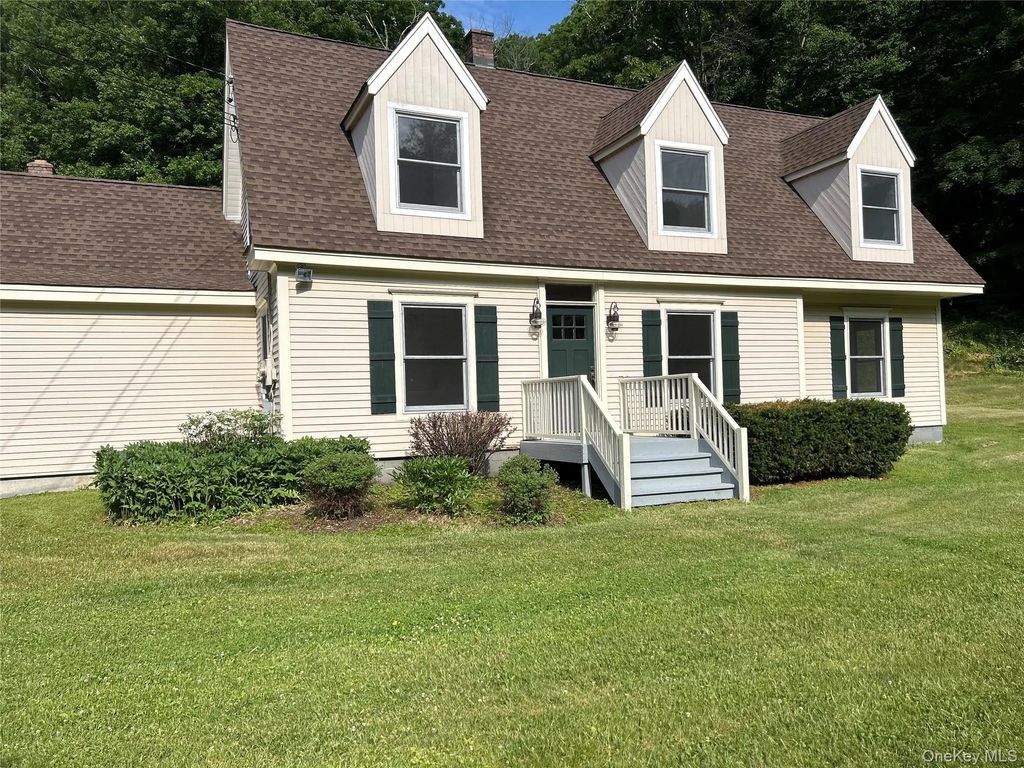 810 Route 343, Dover Plains