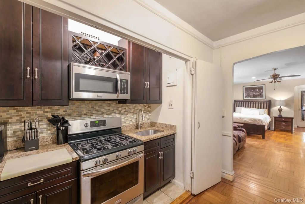 860 Grand Concourse # 4j, Bronx