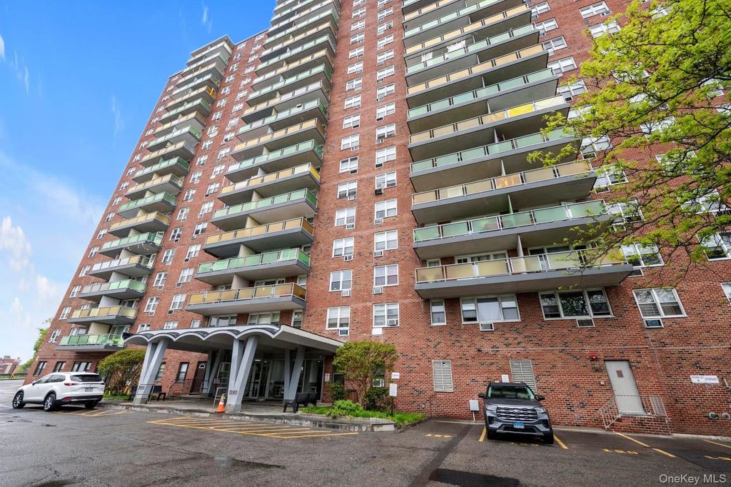 1841 Central Park Avenue # 8g, Yonkers