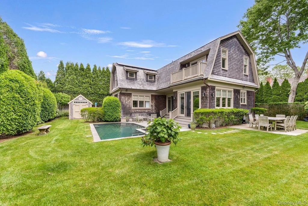 1 Palma Terrace, East Hampton