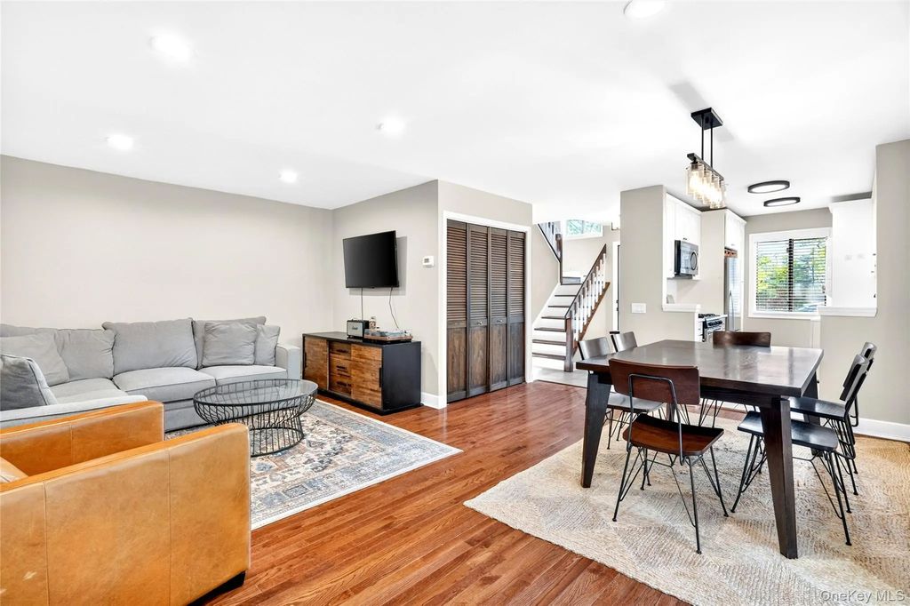 17 Hillside Terrace # D, White Plains