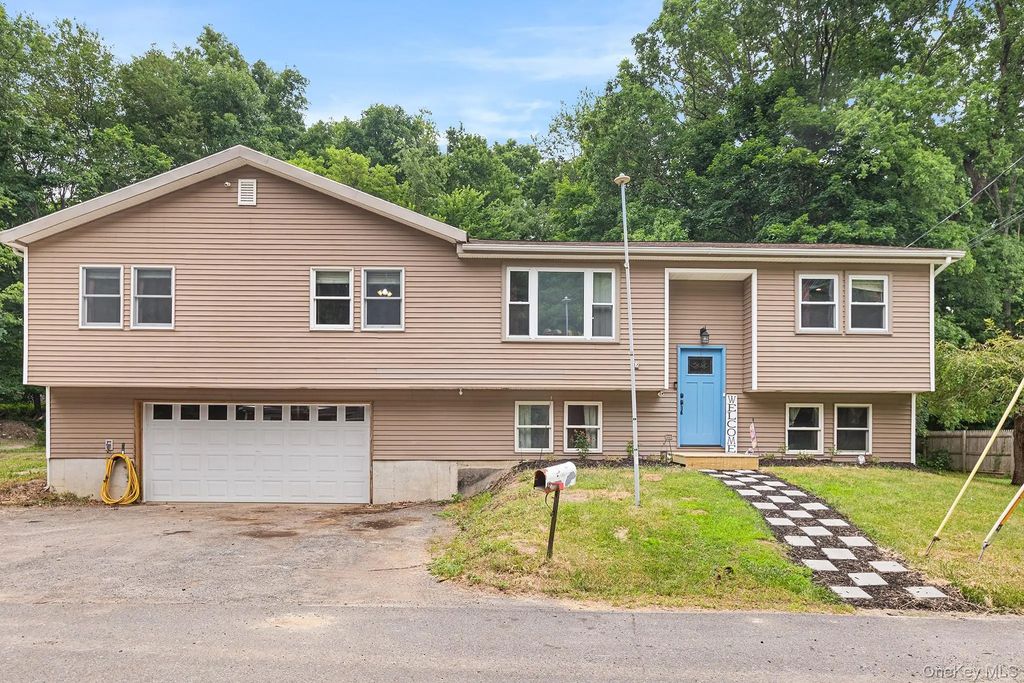 22 Hill View Road, New Windsor