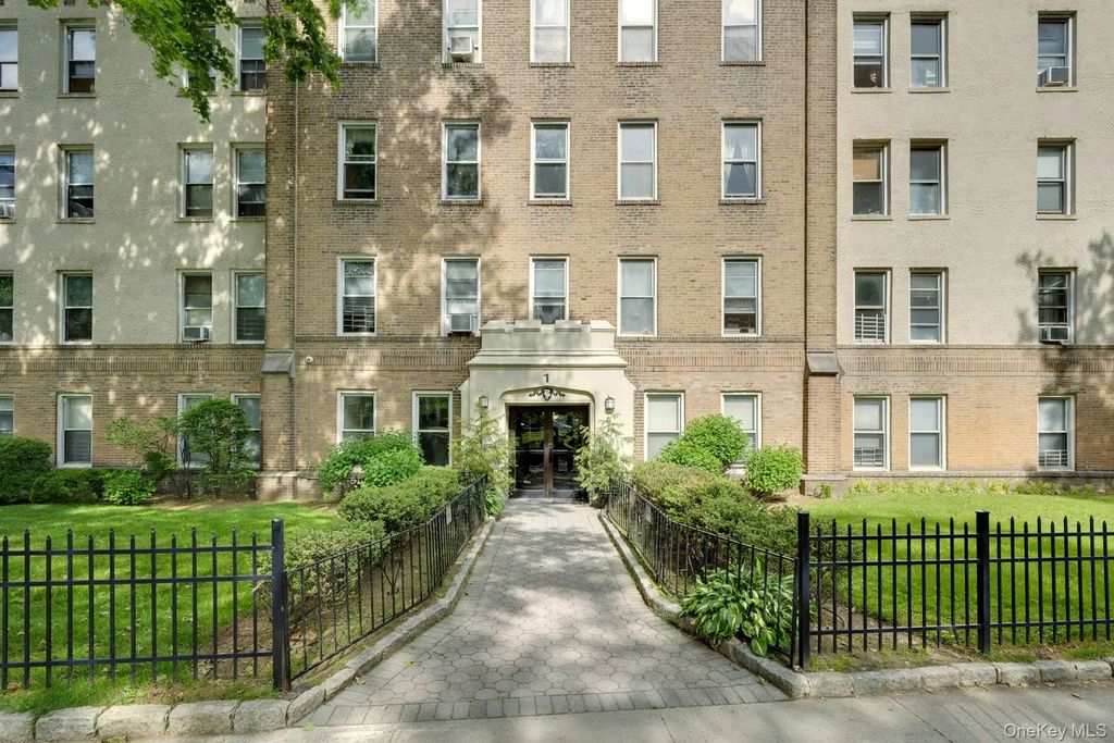 472 Gramatan Avenue # A3, Mount Vernon