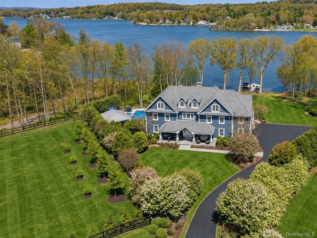 6 Brookside Lane, North Salem