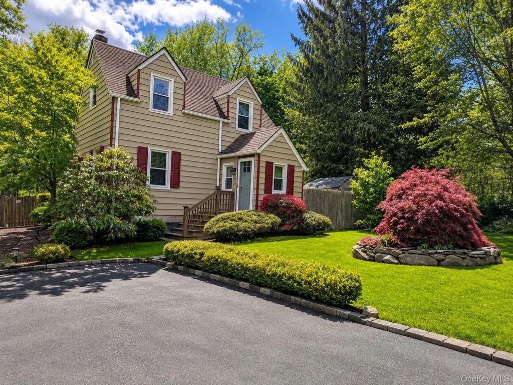 468 W Clarkstown Road, New City