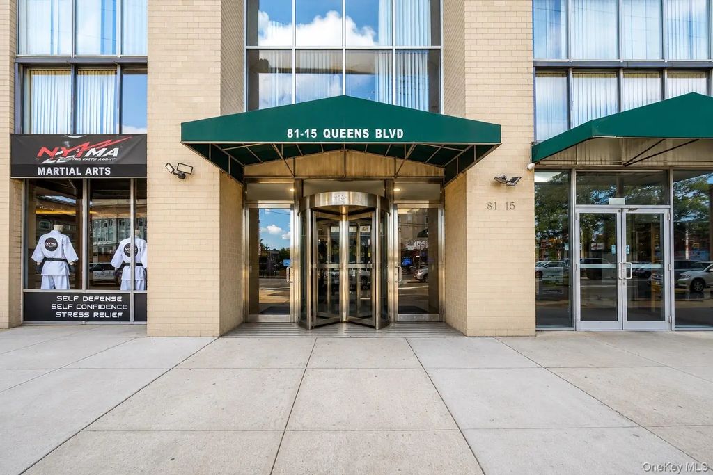 81-15 Queens Boulevard 7c, Elmhurst