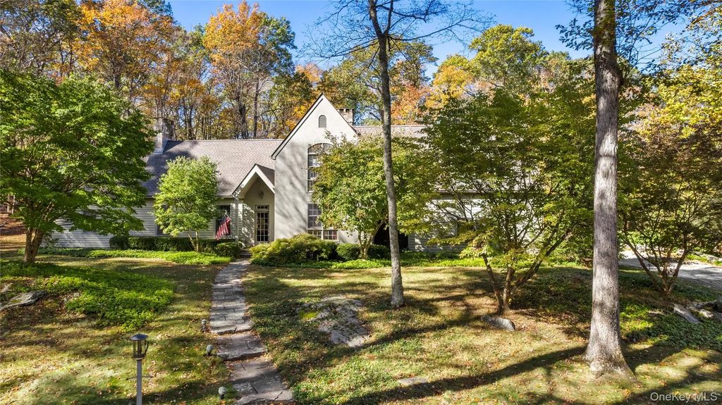 158 Mead Street, Waccabuc