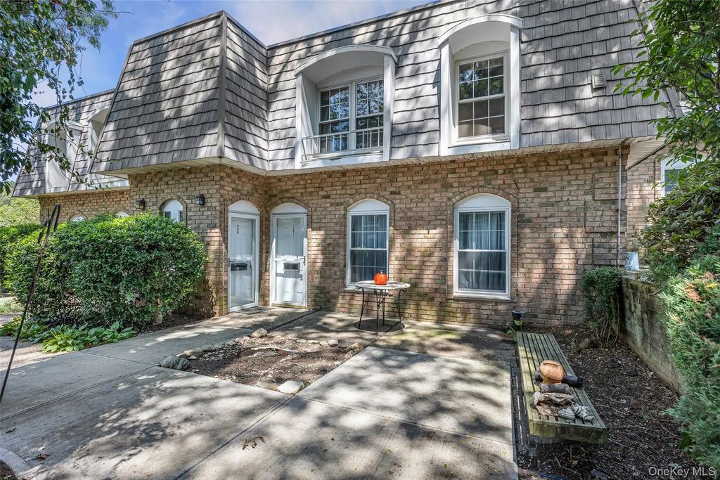655 Middle Country Road # 1g1, Coram