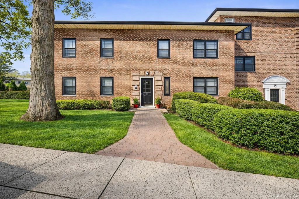 9 Manchester Road # 2r, Eastchester