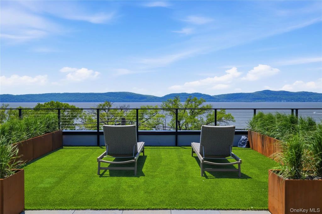 25 South Riverside Avenue # 208, Croton-on-Hudson