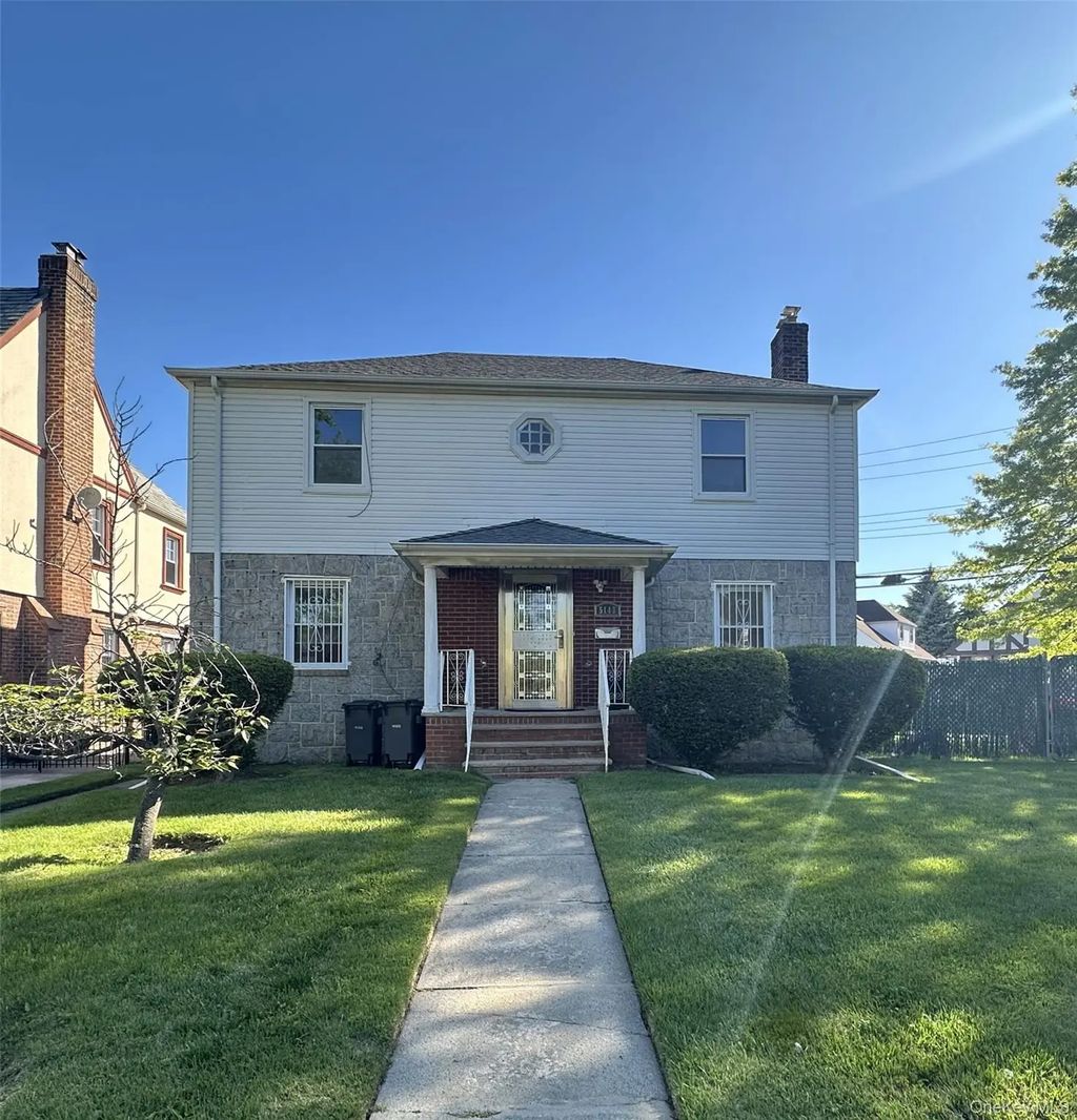 5143 Bell Boulevard, Bayside