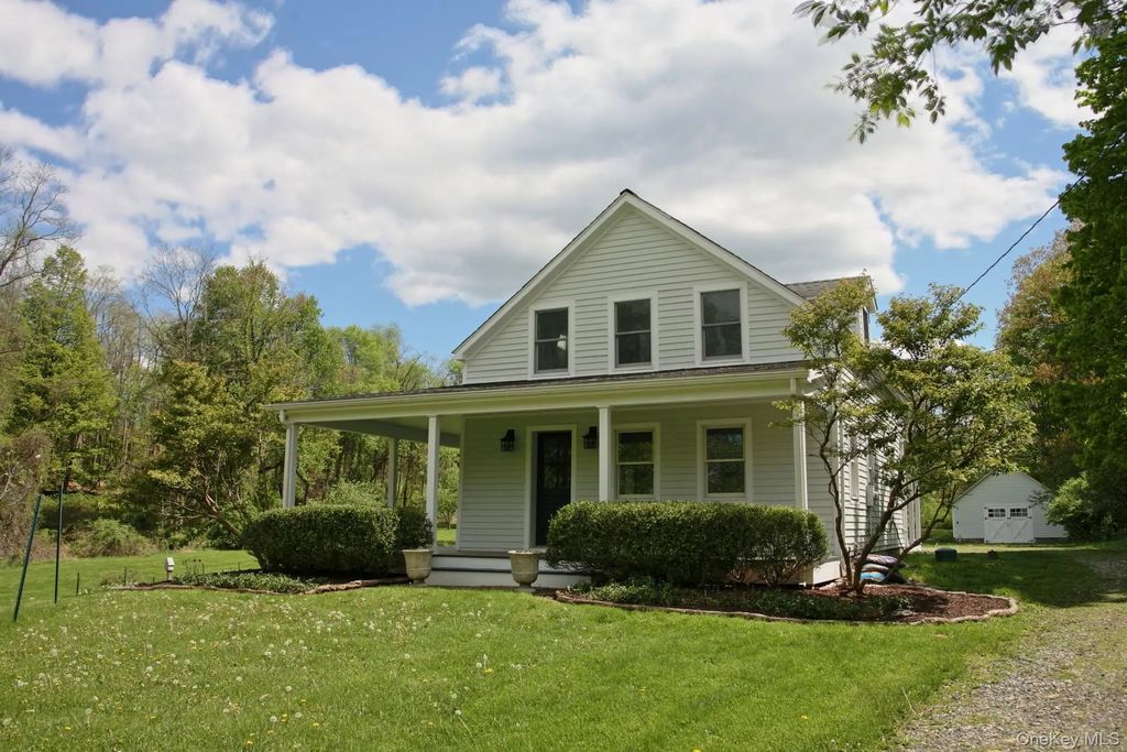 292 Mountain View Road, Rhinebeck