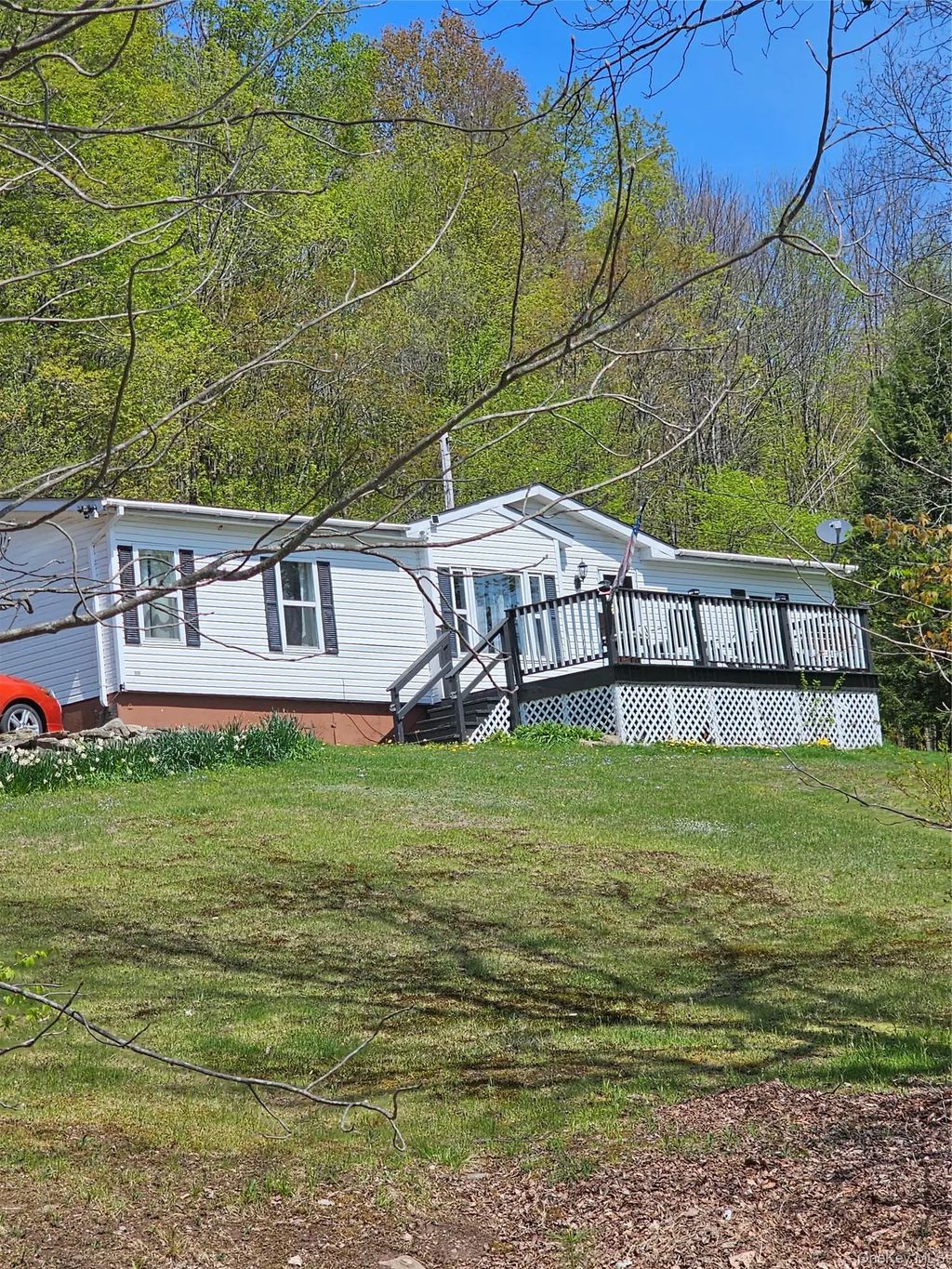 211 Cole Road, Hurleyville