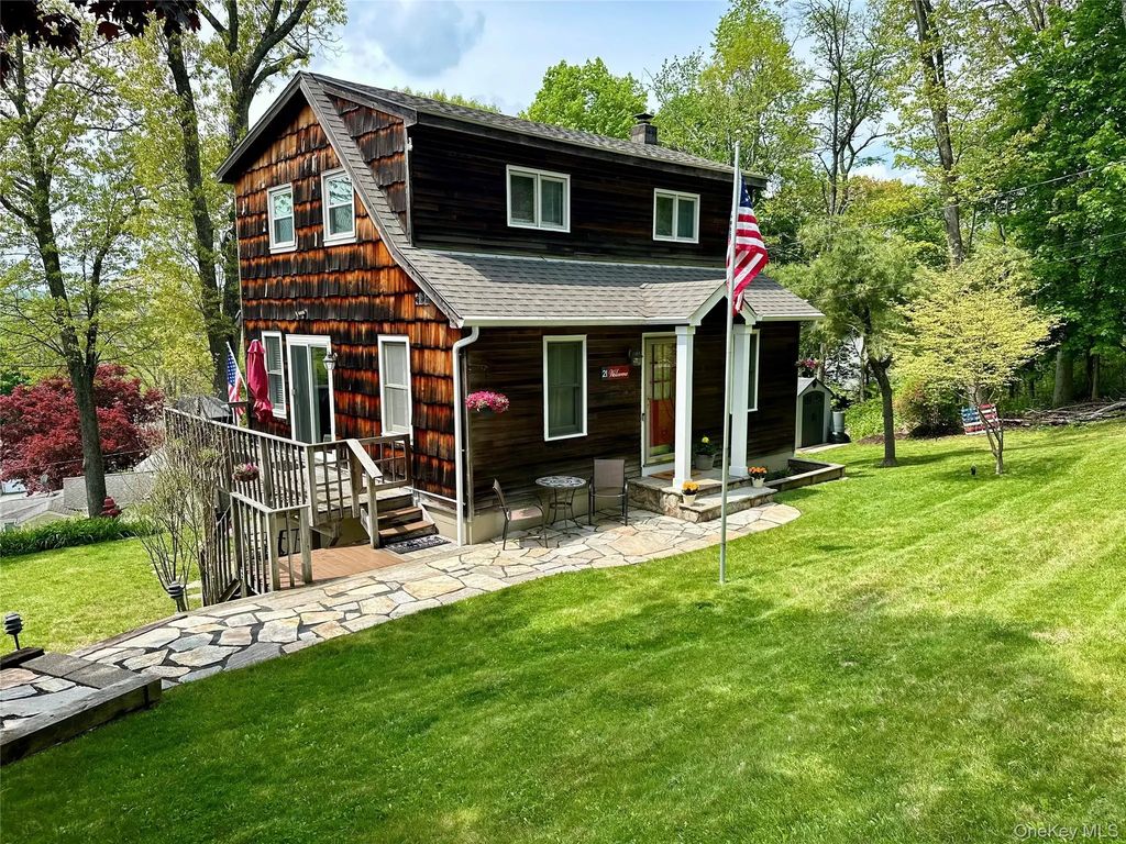 21 Birch Drive, Mahopac