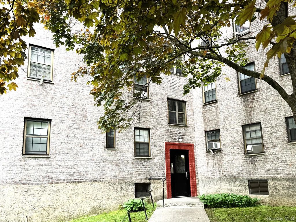144-22 78th Avenue # 1m, Kew Garden Hills
