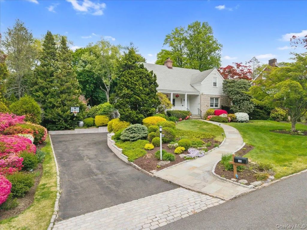145 Woodlands Avenue, White Plains