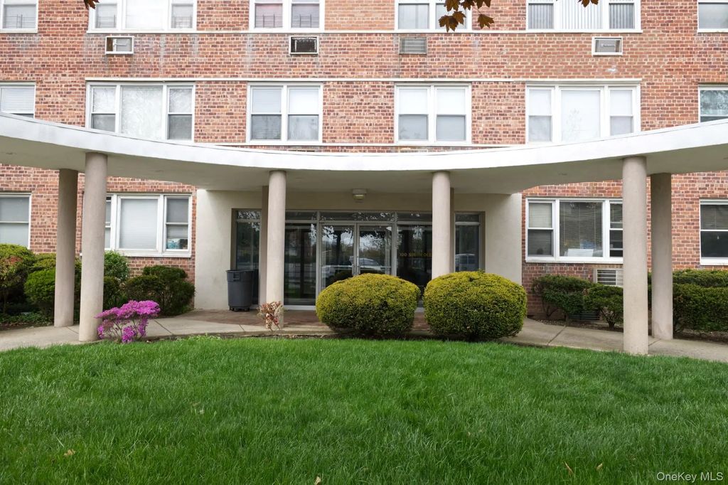 100 S Ocean Avenue S # 2r, Freeport