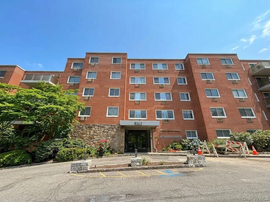 370 Central Park Avenue # 4h, Scarsdale