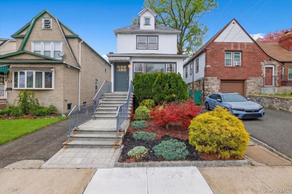 32 Crestmont Avenue, Yonkers