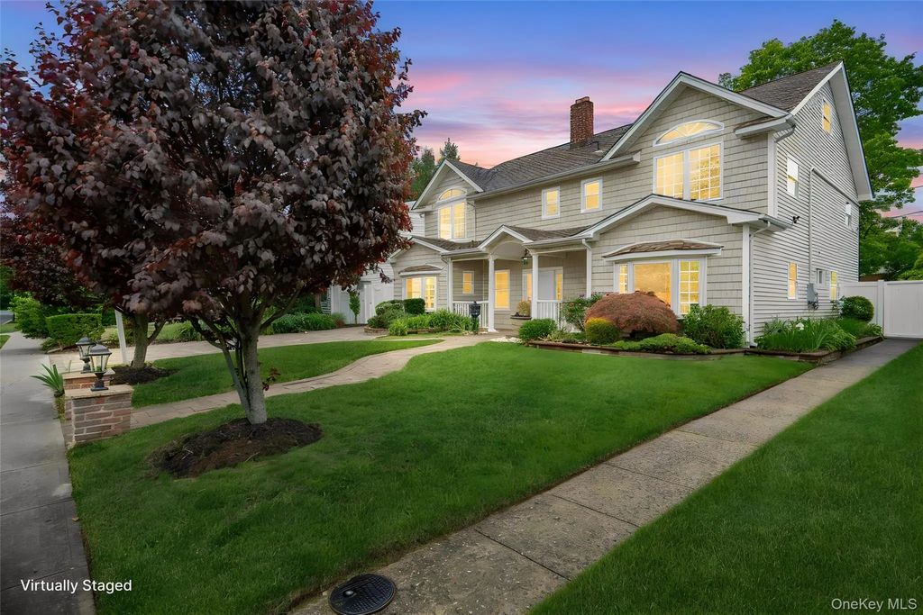 244 Water Lane S, Wantagh