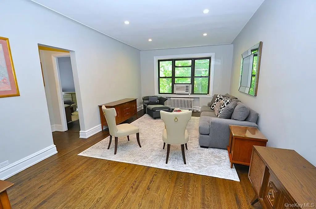 143 Garth Road # 4p, Scarsdale
