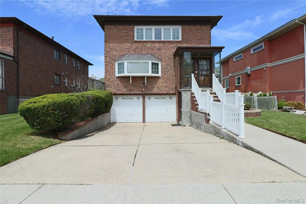 203-55 27th Avenue, Bayside