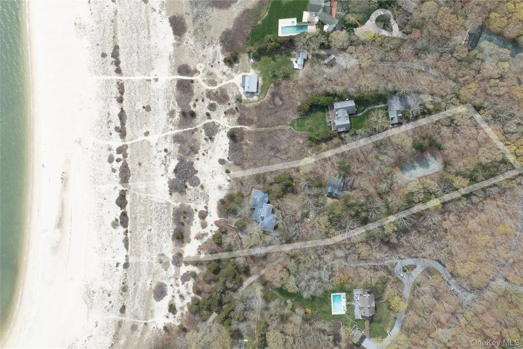 1480 Old Wood Path, Southold