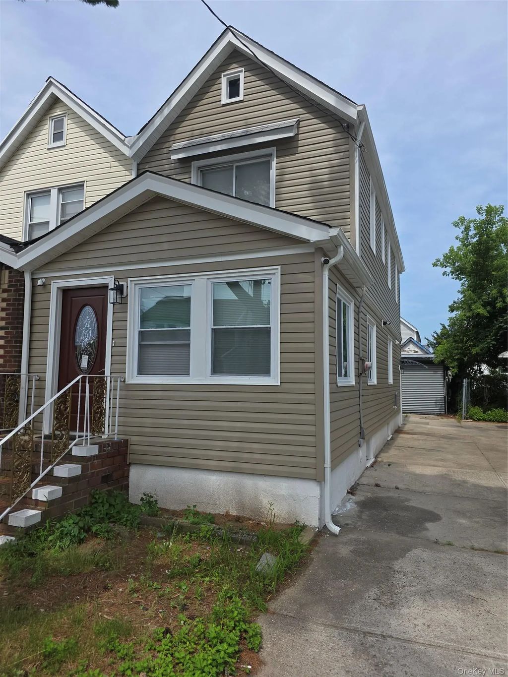 11807 202nd Street, Saint Albans