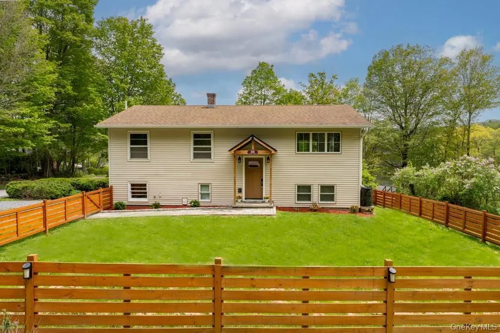 23 Lakeview Drive, Holmes