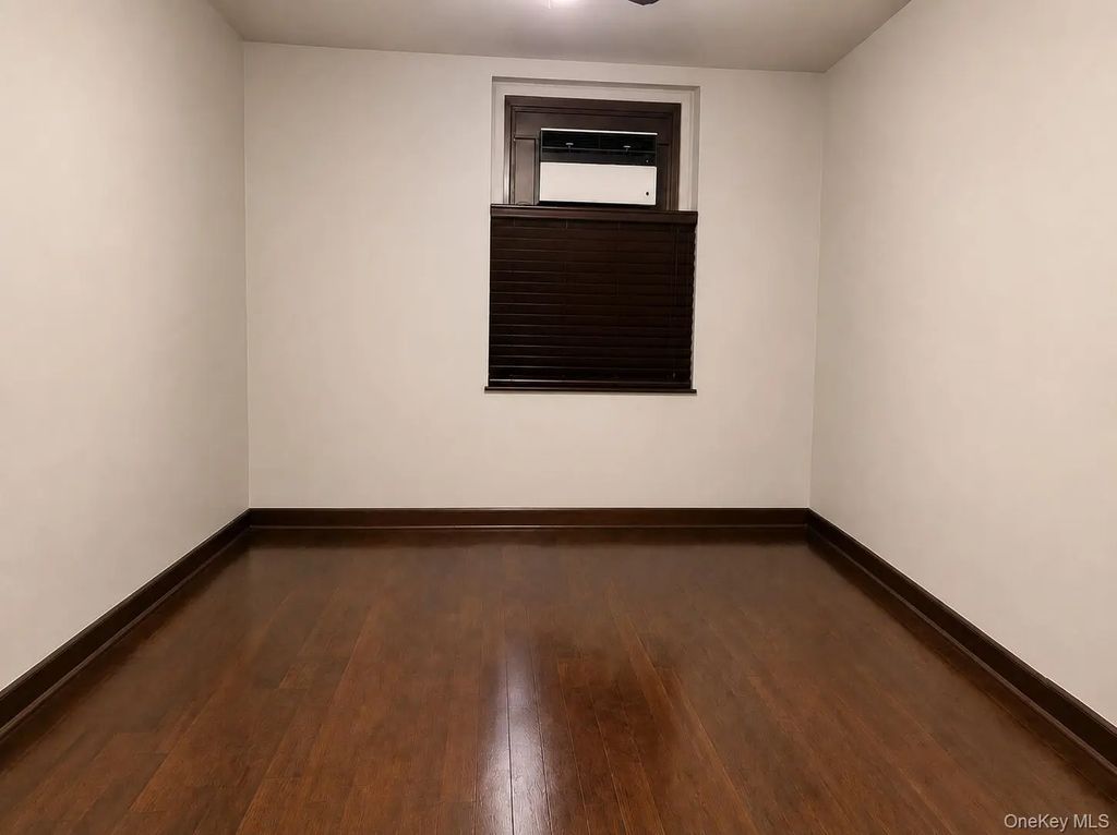 21-06 35th Street # 1b, Astoria