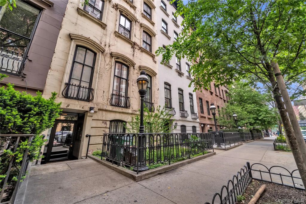 454 W 23rd Street # 4f, New York (Manhattan)